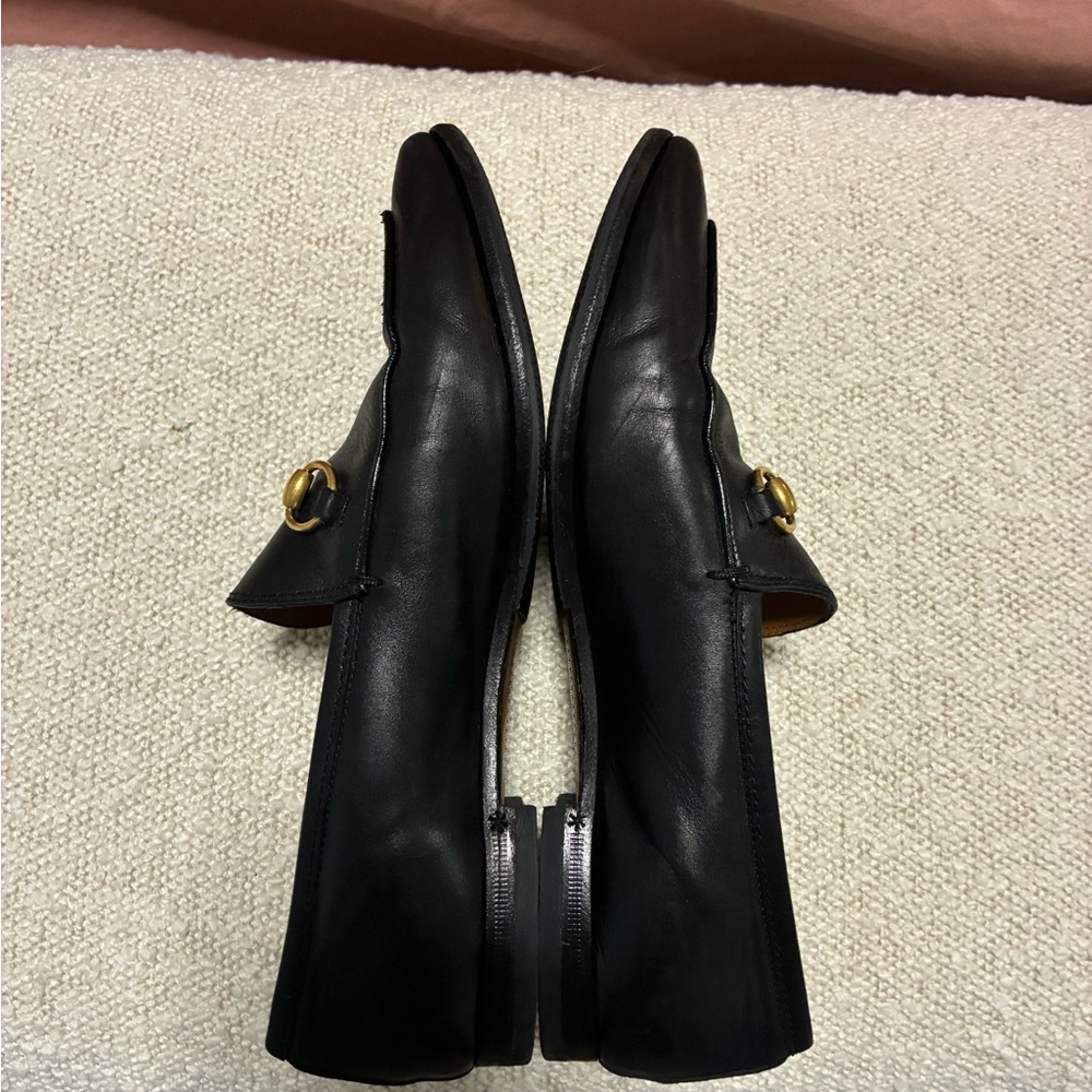 Gucci Jordaan Horsebit Black Loafers with Gold Accent - Picture 3 of 9